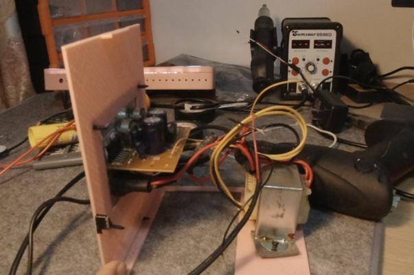 机箱背后音箱拆解视频教程？如何安全拆卸？