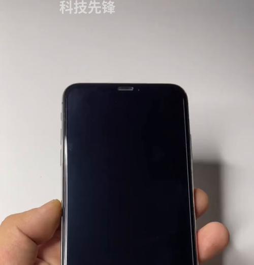 苹果手机如何关闭聚焦时的闪光灯？