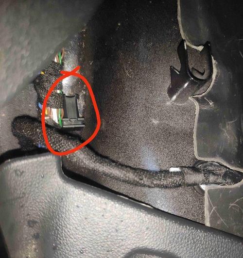 汽车座椅后排支架平板怎么拆？拆卸步骤是什么？